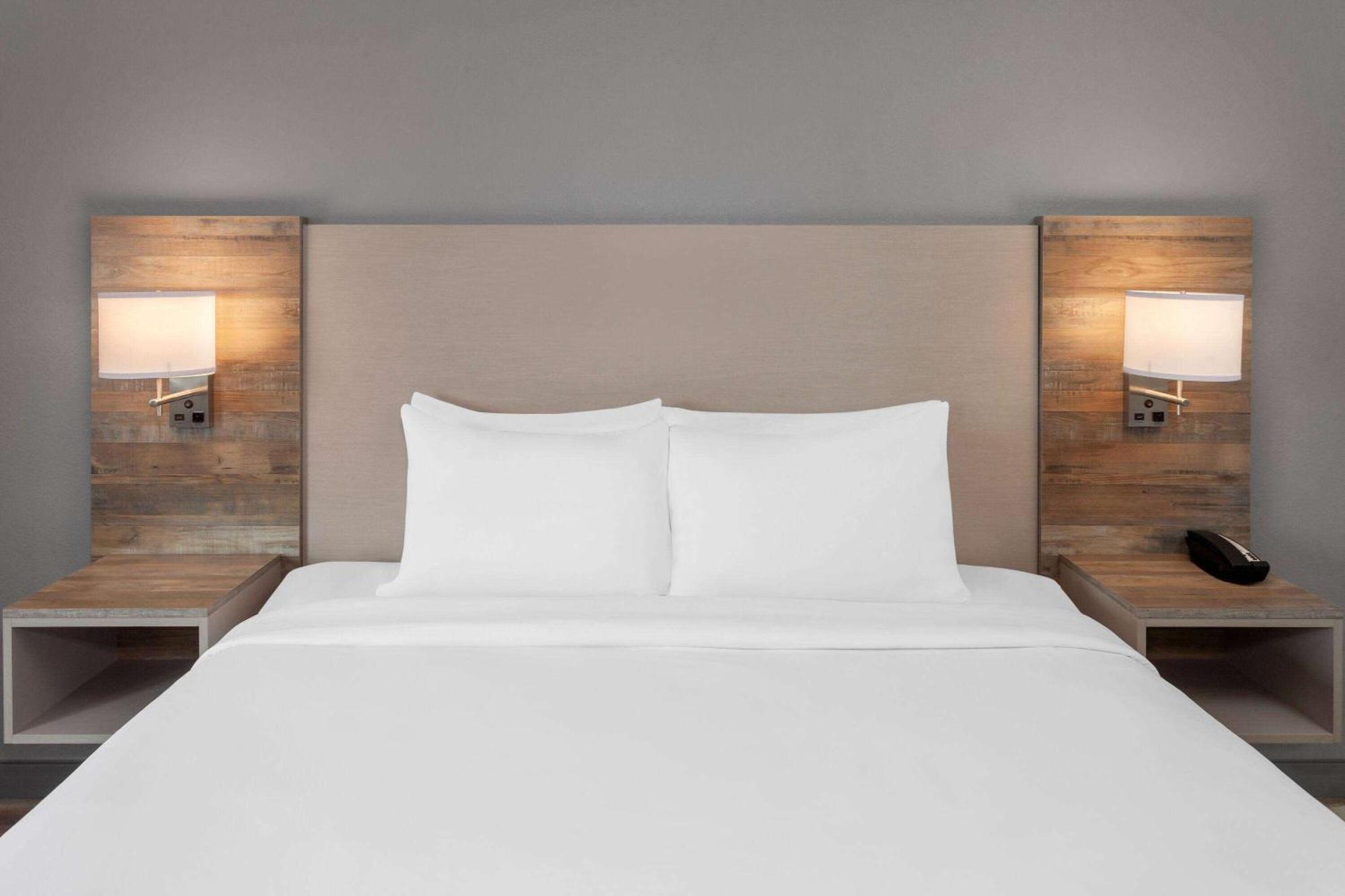 Links Bos Landen Hotel & Spa Of Pella, Trademark By Wyndham מראה חיצוני תמונה