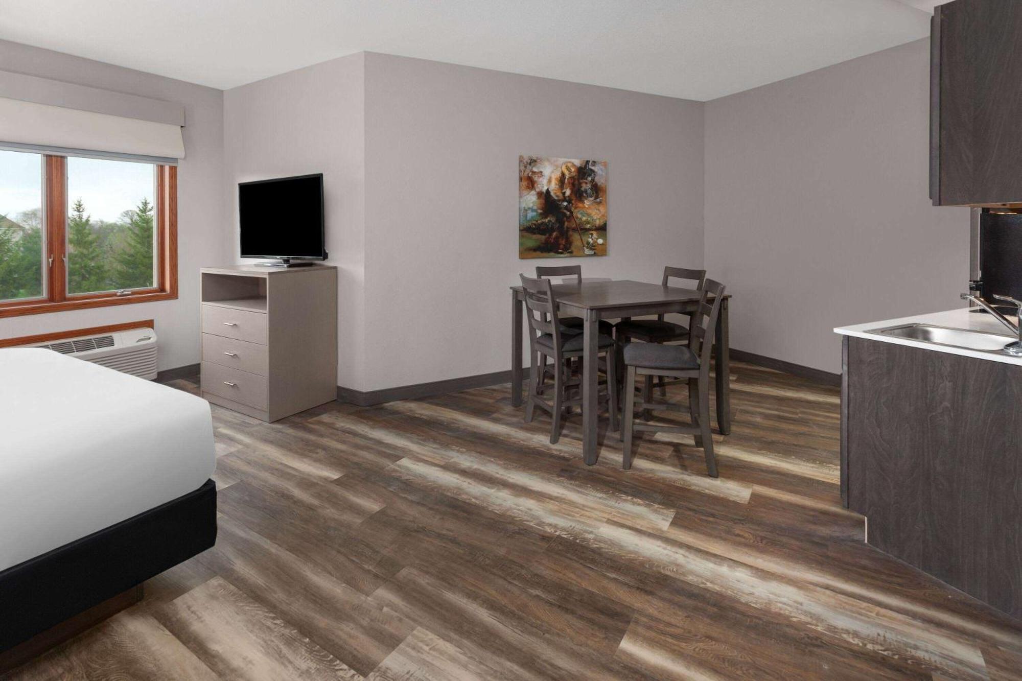 Links Bos Landen Hotel & Spa Of Pella, Trademark By Wyndham מראה חיצוני תמונה